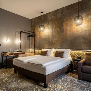4* Hotel Urban